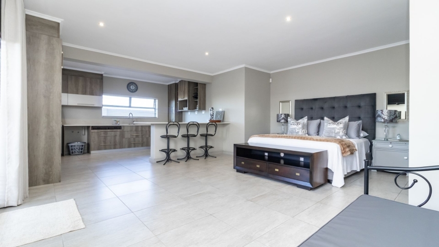 6 Bedroom Property for Sale in Kleinbaai Western Cape